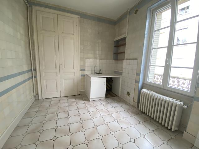 LYON 03