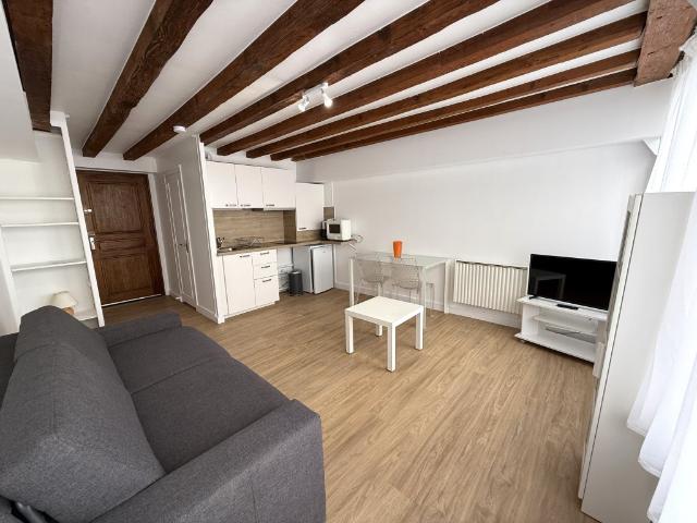 Lyon 1 Croix Paquet / Pente Croix Rousse STUDIO MEUBLE