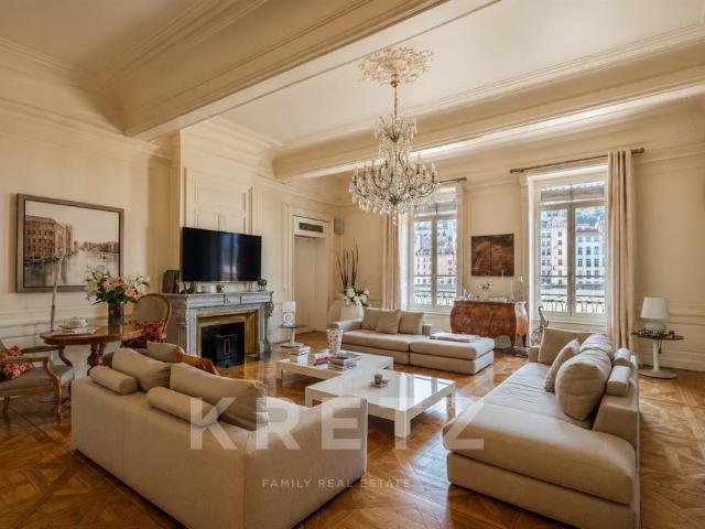 Lyon 2 Appartement de réception avec vue magistrale sur Fo. 215m² Lyon