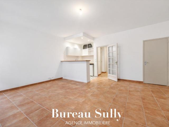 LYON 2/ 'Rue Mercière/ Brest' Bel Appartement 2 pièces 2ème étage rénové