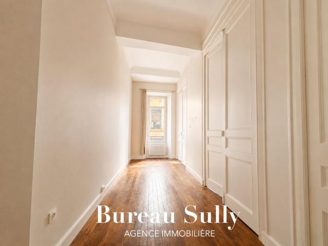 LYON 2 'Rue Mercière / Brest' Bel appartement T3