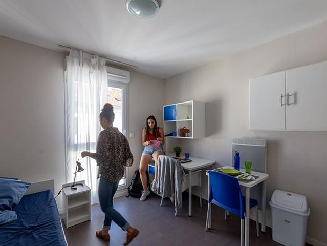 Lyon, 37 rue du Béguin, 69007 Lyon
