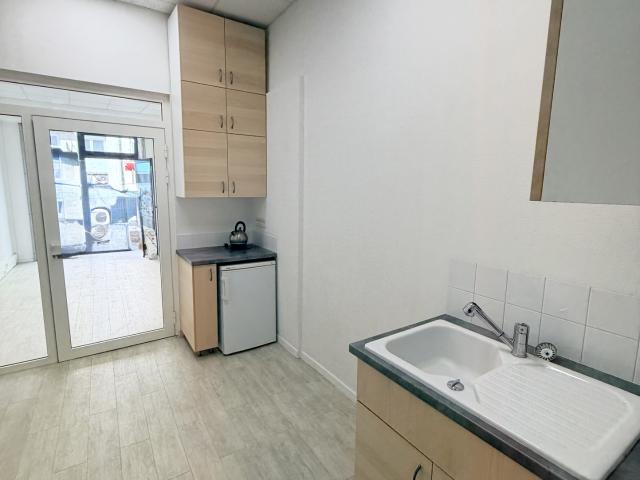 LYON 3 PLACE GUICHARD VENTE APPARTEMENT TYPE 1/2 TRES BON ETAT