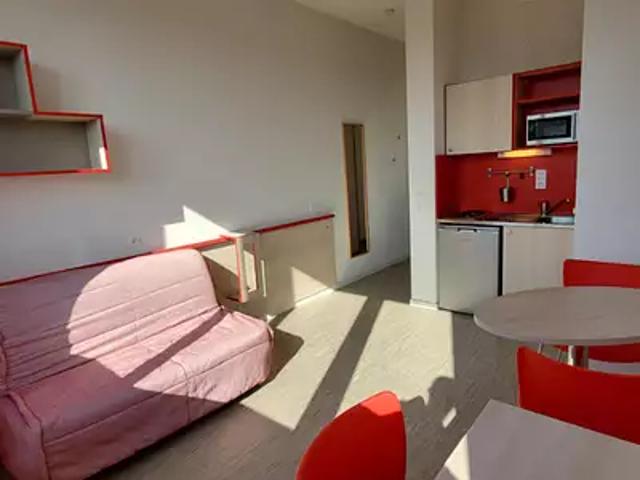 Lyon 3ème 69003 Location appartement 1 pièce t1 au dernier étage