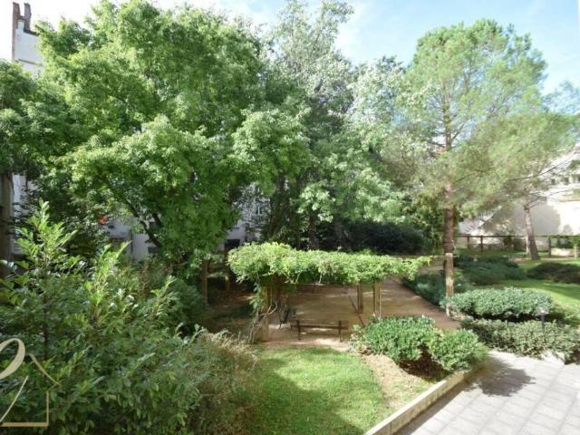 LYON 3ème – Garibaldi: Appartement T3 meublé de 76 m², traversant Est/Ouest