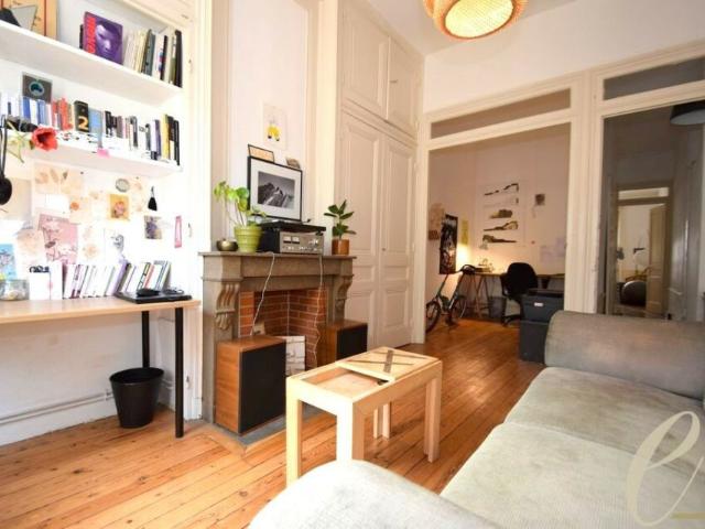 Lyon 3ème Saxe Gambetta – Spacieux T2 de 60 m² traversant Est/Ouest avec cave en sous sol