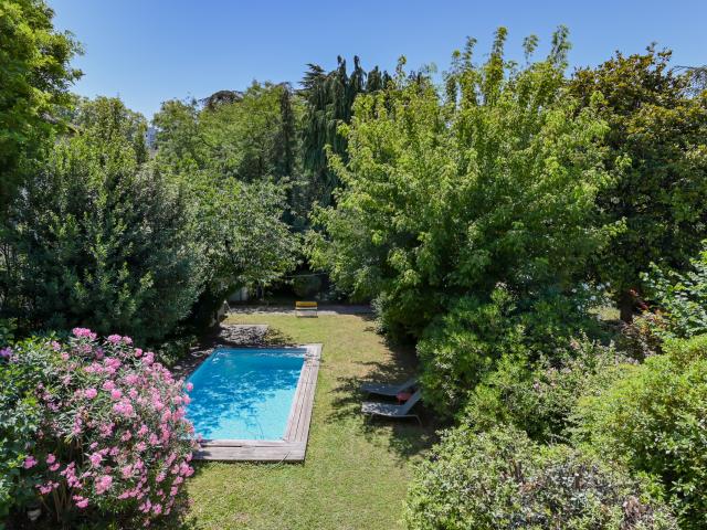 LYON 5, maison bourgeoise de 305 m2 et terrain 760 m2 avec piscine