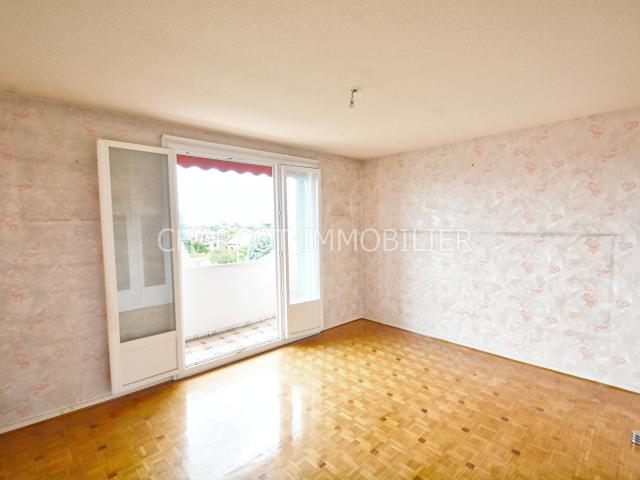 LYON 5ème à 6 mn en voiture du Point du Jour. Appartement T4 traversant ITE payée !