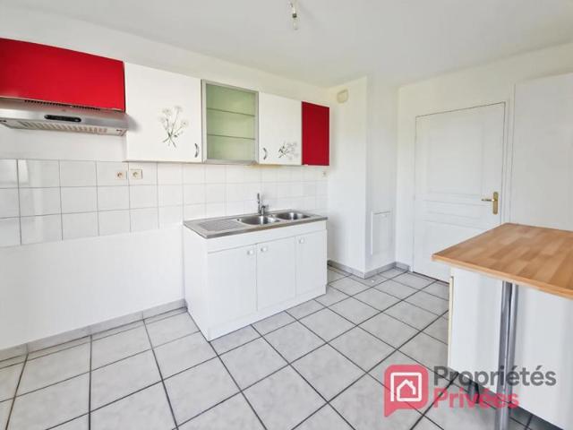 Lyon 69008 Monplaisir Place A.Courtois, 3 pièces 67m² habitables, Résidence de standing, Garage et cave