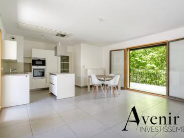LYON 6 APPARTEMENT T3 71 m2 NON MEUBLÉ TRAVERSANT 2 TERRASSES GARAGE Lyon