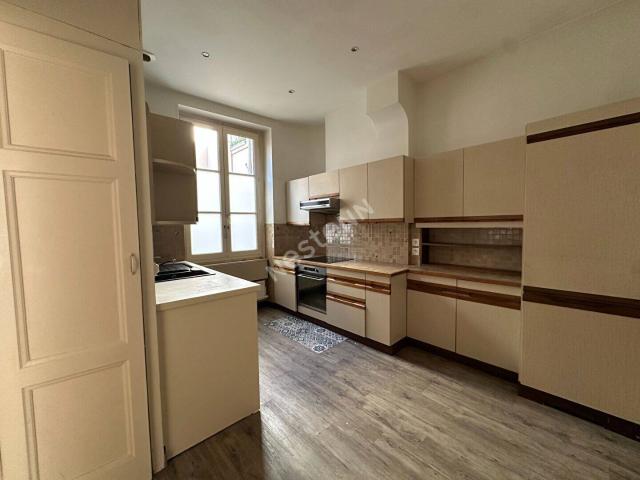 Lyon 6 / Foch Appartement T3 de 86,78 m² Garage + cave