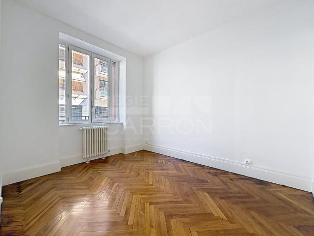 LYON 6 / TRIANGLE D'OR / CREQUI T2 52m² PARFAIT ETAT 230000€