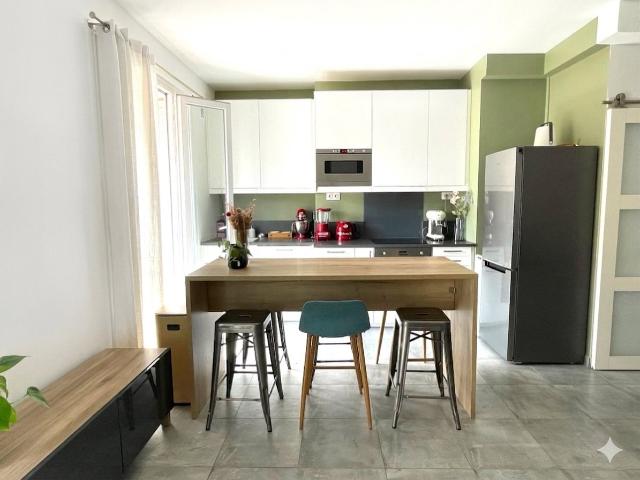 LYON 6 Triangle d'or: T3 avec balcon et cuisine US 64m² Lyon 6ème