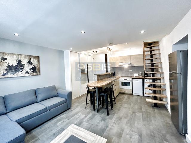 Lyon 6ème Arrdt appartement T2 en duplex meublé à proximité des halles Paul Bocuse