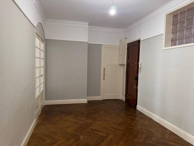 LYON 6ème T3 rénové 2 chambres Parquet