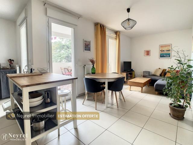Lyon 7 Jean Mace Appartement T3 Loue avec balcon et garage 63m² Lyon 7ème