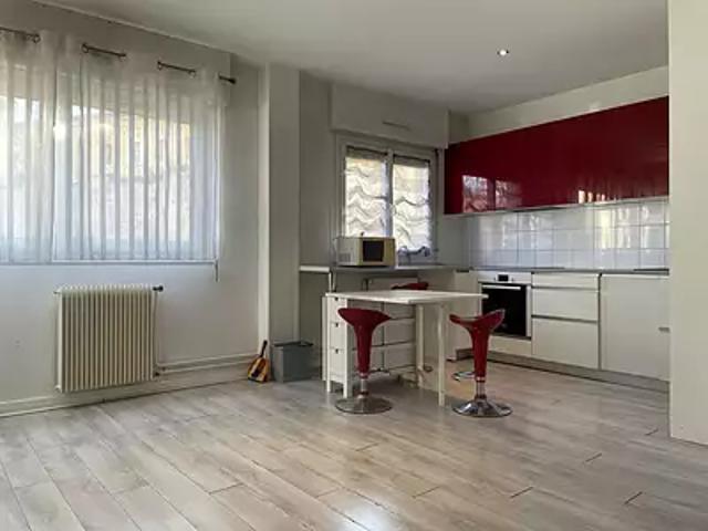 Lyon 7ème 69007 Achat / Vente appartement 3 pièces t3 au dernier étage cave
