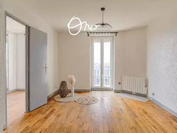 Lyon 7ème 69007 Achat / Vente appartement 2 pièces t2 au dernier étage cave