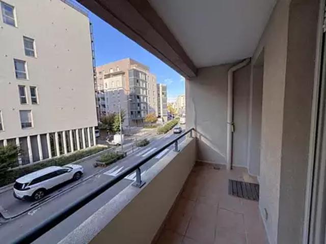 Lyon 7ème 69007 Achat / Vente appartement 4 pièces t4 balcon
