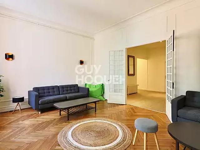 Lyon 7ème 69007 Location appartement 1 pièce t1 au dernier étage