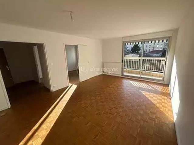 Lyon 7ème 69007 Location appartement 4 pièces t4