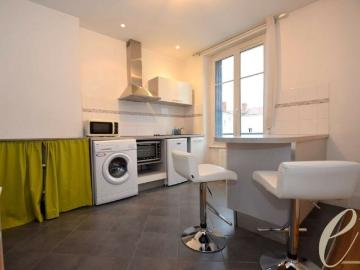 Lyon 7ème – Jean Macé: Appartement T3 de 41 m² traversant E/O au 3e étage idéal pour la colocation