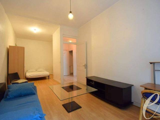 Lyon 7ème Place Jean Jaurès Joli Appartement T1bis meublé de