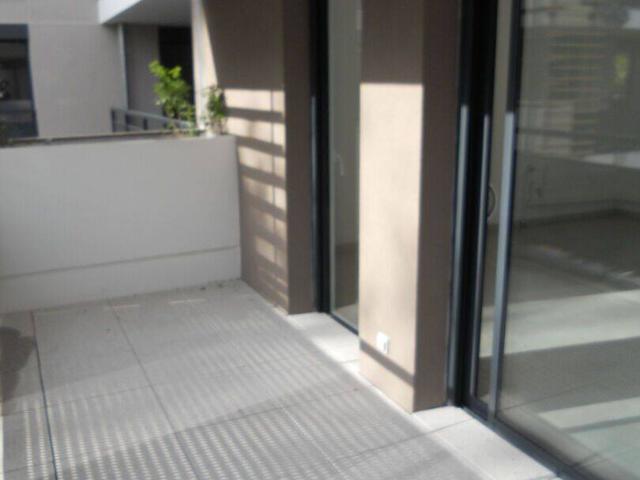 LYON 8 Appartement 3 pièces de 66m2 avec balcon + garage