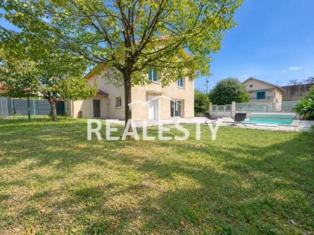 LYON 8e MAISON FAMILIALE D’ENVIRON 170 M2 AVEC PISCINE ET JARDIN