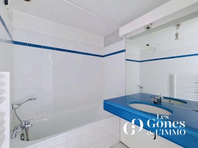 LYON 8ème A vendre appartement T1 avec cave