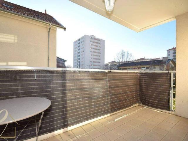 Lyon 8ème rue Volney Agréable T4 meublé de 85 m² avec balcon