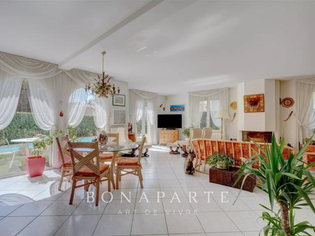 Lyon 9E Plateau De Saint Rambert | Villa Familiale De Stan. 192m² Lyon 9ème