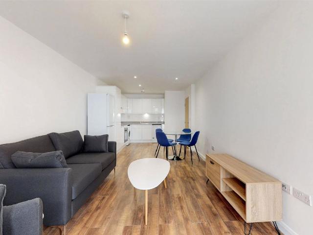 Lyons Way, Slough SL2, 1 bed flat to rent, £1,350 pcm | PrimeLocation