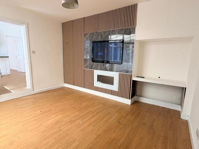Lye, Stourbridge DY9, 1 bed flat to rent, £800 pcm | PrimeLocation