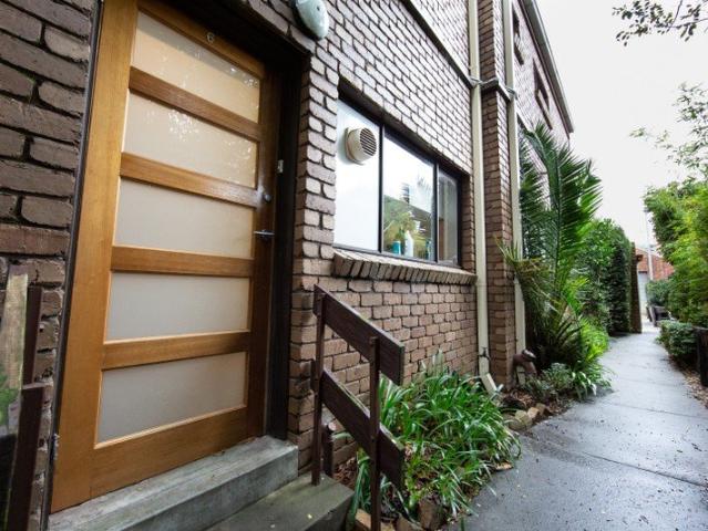 LYGON STREET TWO BEDROOM GEM