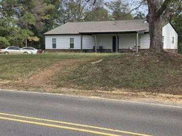 Lyles Rd