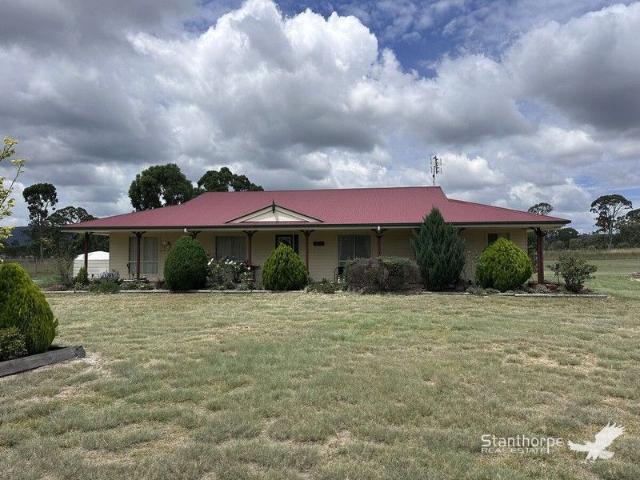 LYRA VIA BALLANDEAN 5,000M2 3 BEDROOMS 2 BATHROOMS RURAL SETTING