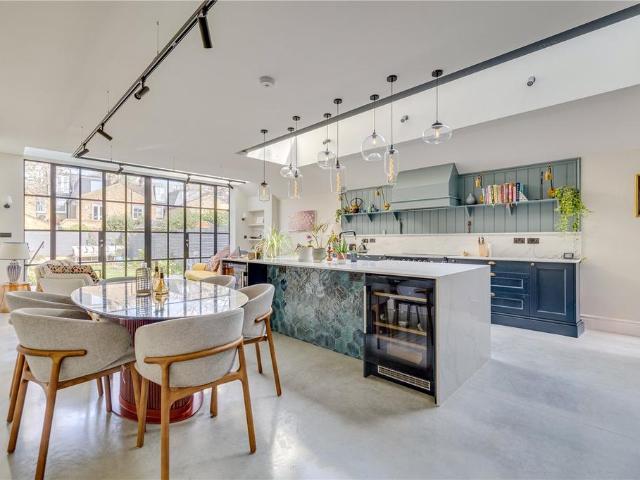 Lysia Street, London, SW6 4 bed end of terrace house to rent £8,500 pcm £1,962 pw