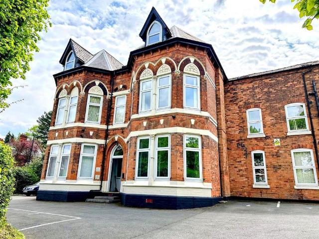 Lyttelton Road, Edgbaston. 1 bed flat to rent £795 pcm £183 pw