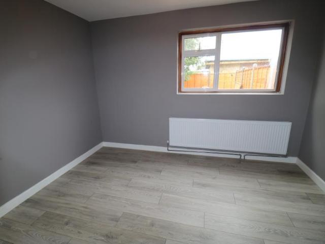 Lytton Avenue, Enfield, EN3 House share to rent £750 pcm £173 pw