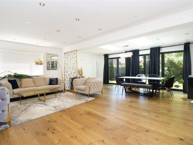Lytton Road, Woking, Surrey, GU22