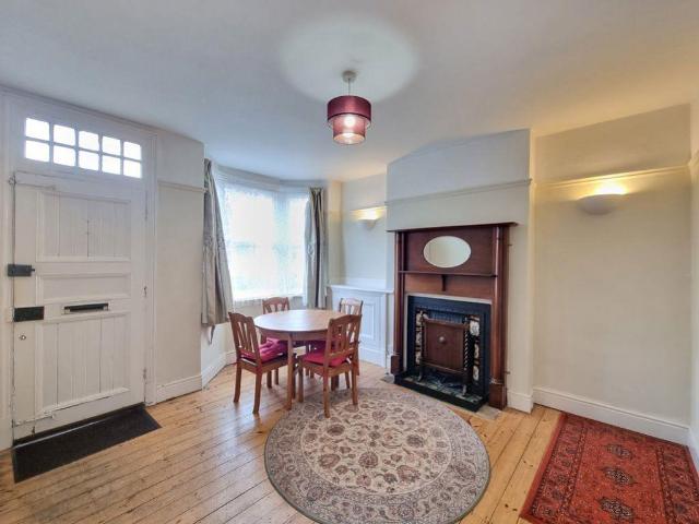 Lytton Road, Leicester 2 bed terraced house to rent £995 pcm £230 pw