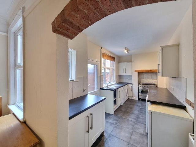 Lytton Road, Leicester 4 bed terraced house to rent £412 pcm £95 pw