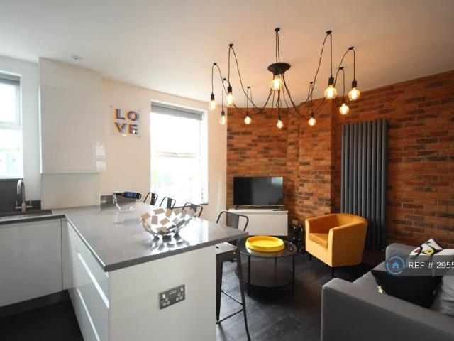Lytton Road, New Barnet, Barnet, EN5 1 bed in a house share to rent £850 pcm £196 pw