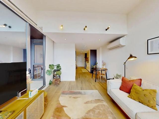 M03/288 Albert Street, Brunswick VIC 3056