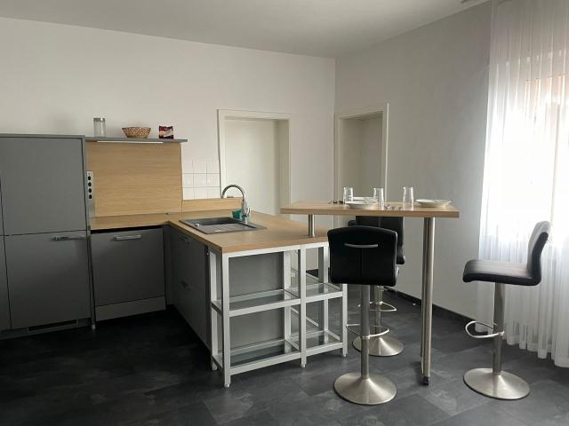 M&M Apartment Düsselorf Biene, Neuss Amsterdam Apartments for Rent