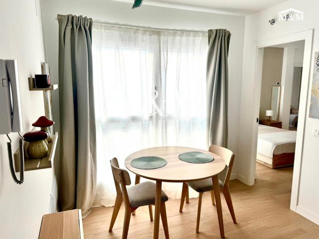 M&M INMOBILIARIA Piso de nueva construcción en alquiler en Núcleo Urbano por 1.400 €/mes A26 P469 E222B
