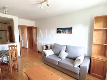 M&M INMOBILIARIA Piso en alquiler en Núcleo Urbano por 1.200 €/mes A18 P236