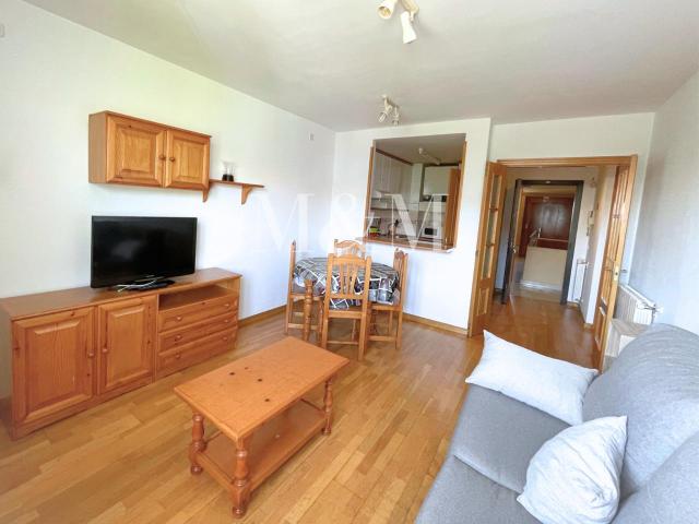 M&M INMOBILIARIA Piso en alquiler en Núcleo Urbano por 1.200 €/mes A18 P236