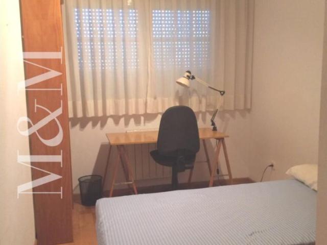 M&M INMOBILIARIA Piso en alquiler en Núcleo Urbano por 1.300 €/mes A16 P13